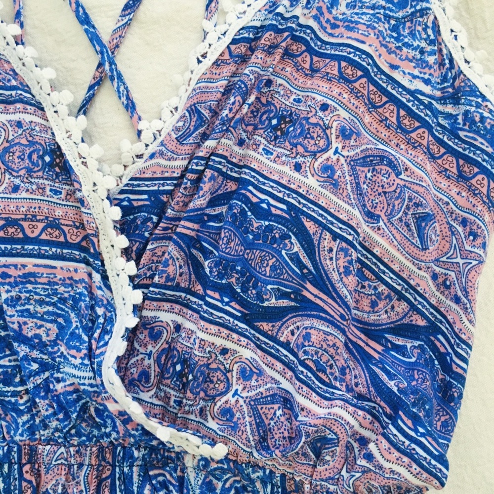 Patterned Romper - Picture 2 of 4